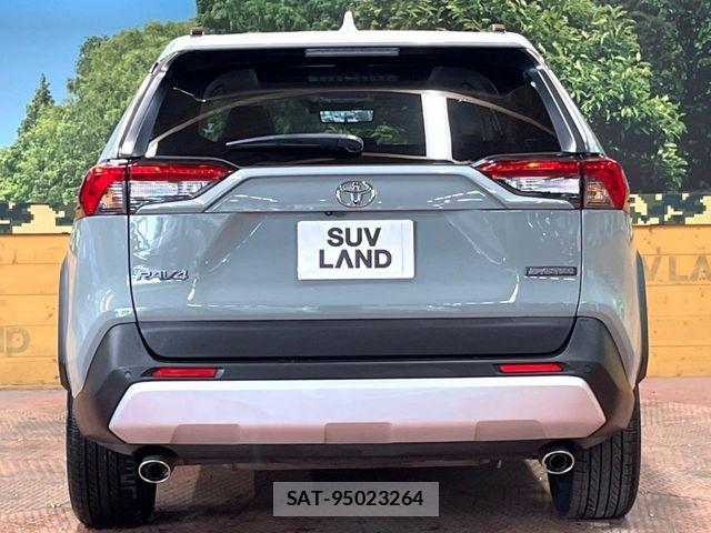 Toyota RAV4 2023-03 8246489-14