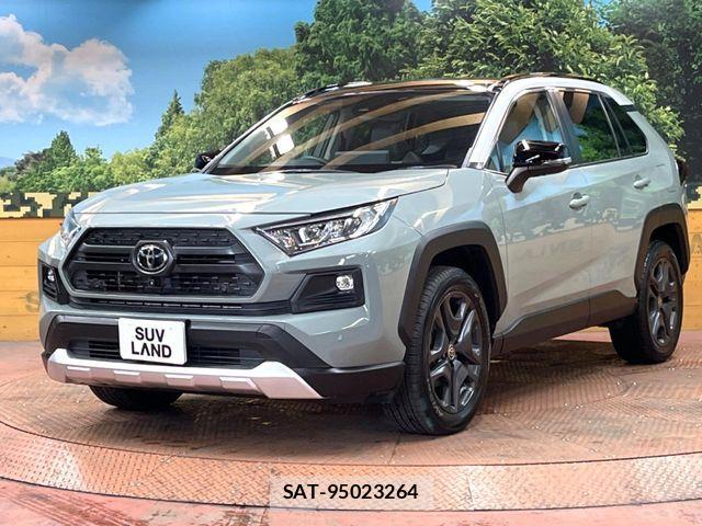 Toyota RAV4 2023-03 8246489-15