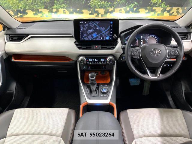 Toyota RAV4 2023-03 8246489-1