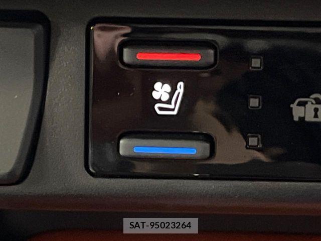 Toyota RAV4 2023-03 8246489-6