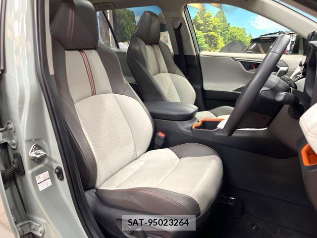 Toyota RAV4 2023-03 8246489-7