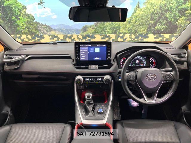 Toyota RAV4 2022-05 8246490-1