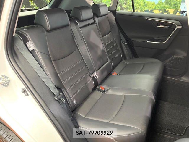 Toyota RAV4 2025-04 8246488-11