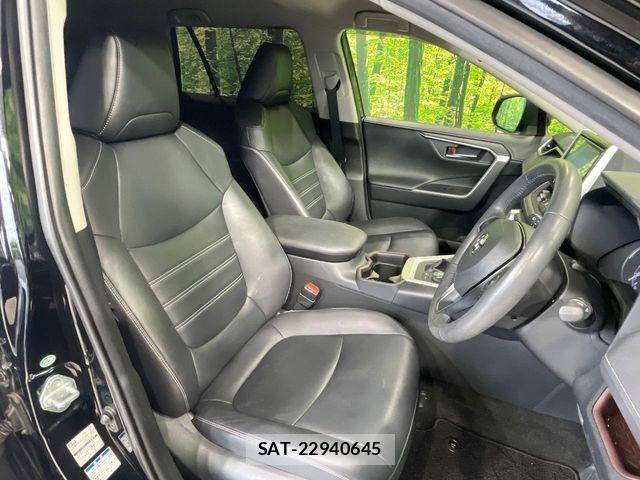 Toyota RAV4 2019-10 8246502-7