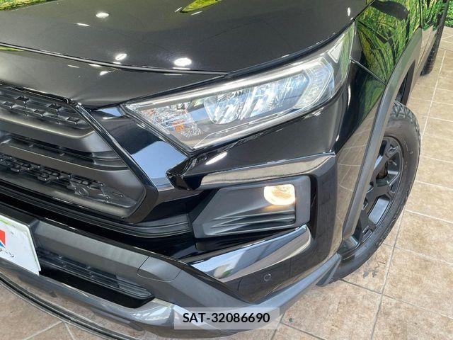 Toyota RAV4 2021-02 8246497-11