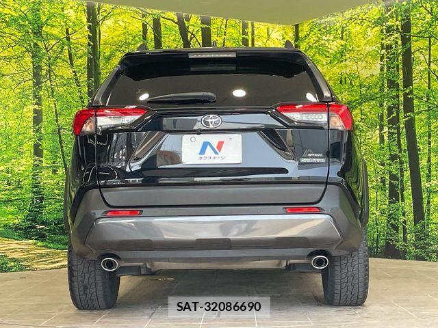 Toyota RAV4 2021-02 8246497-14