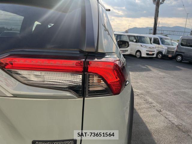 Toyota RAV4 2021-11 8316665-28