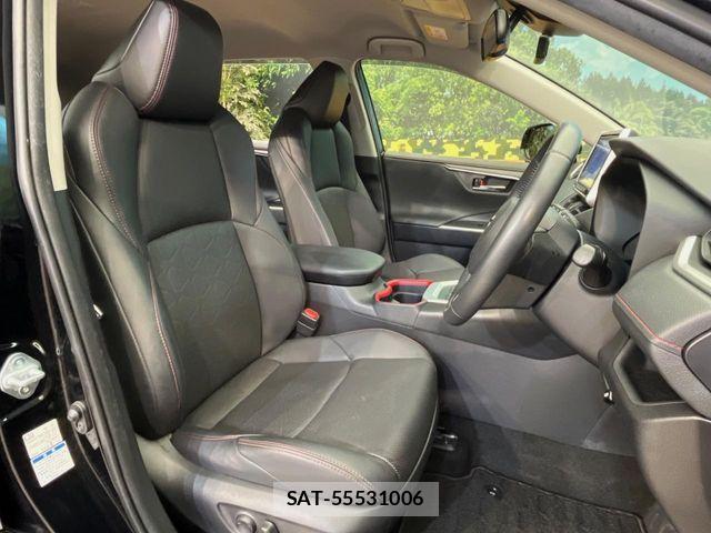 Toyota RAV4 2021-06 8316669-10