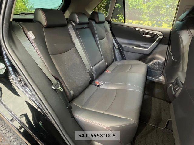 Toyota RAV4 2021-06 8316669-11