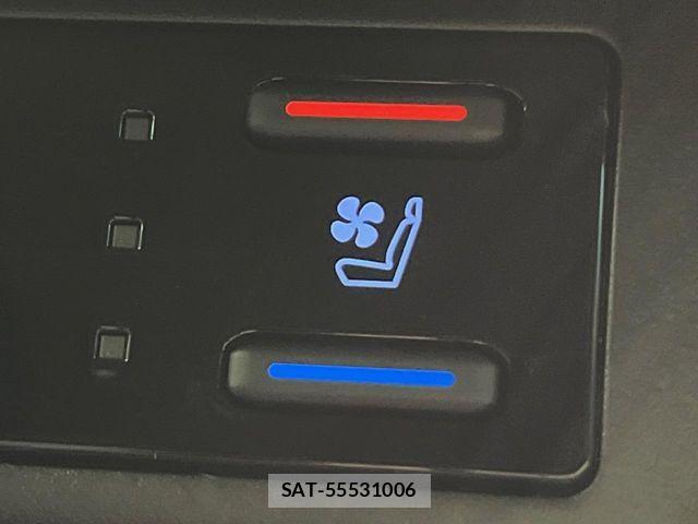 Toyota RAV4 2021-06 8316669-5