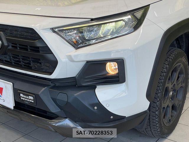 Toyota RAV4 2021-11 8316670-10
