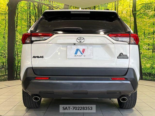 Toyota RAV4 2021-11 8316670-12