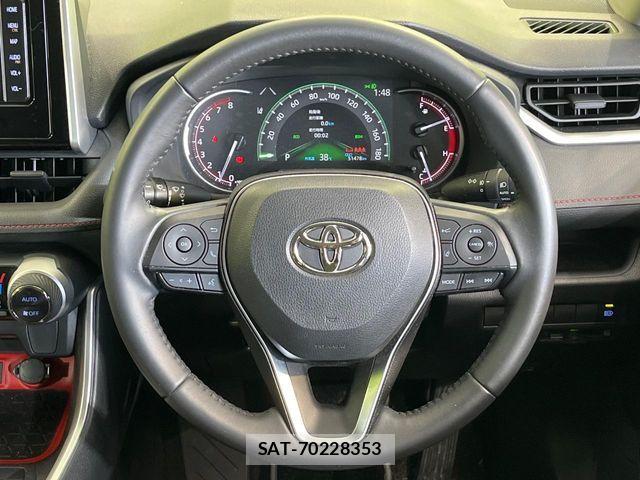 Toyota RAV4 2021-11 8316670-16