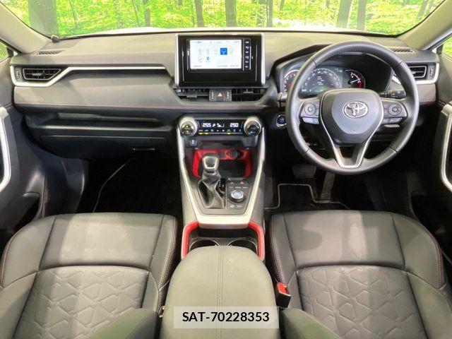 Toyota RAV4 2021-11 8316670-1