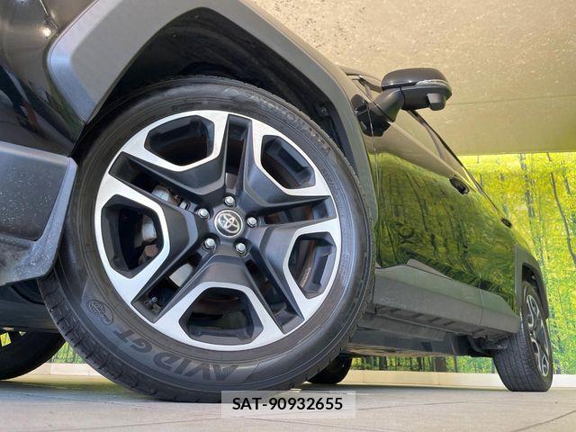 Toyota RAV4 2021-05 8316666-12