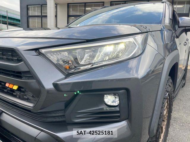 Toyota RAV4 2022-08 8316663-15