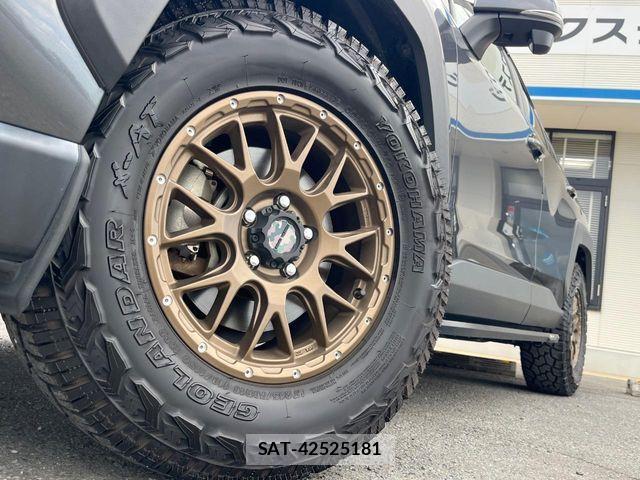 Toyota RAV4 2022-08 8316663-16