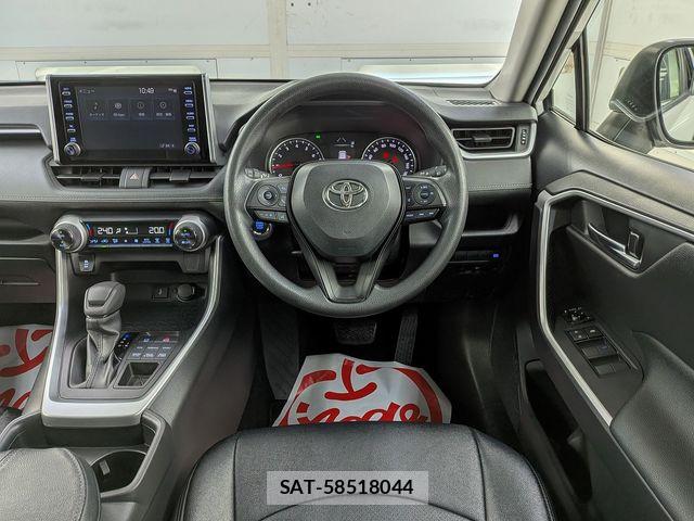 Toyota RAV4 2021-08 8316667-9