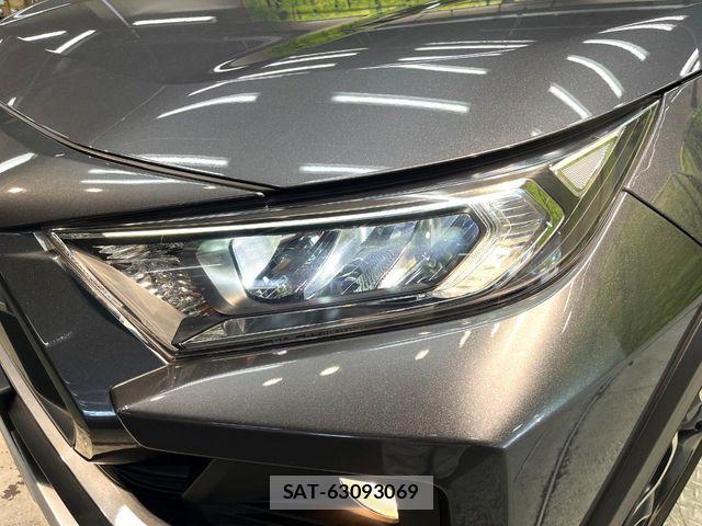 Toyota RAV4 2021-04 8316674-11