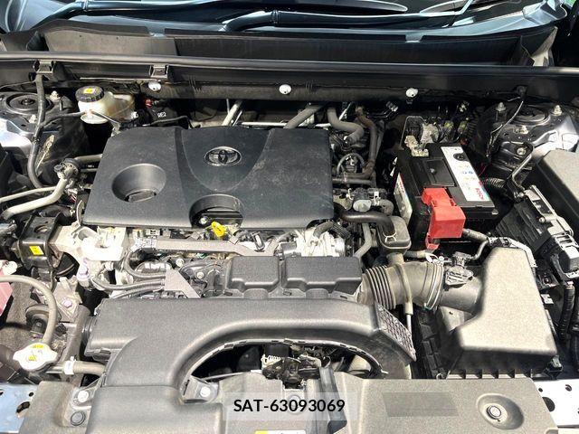 Toyota RAV4 2021-04 8316674-17