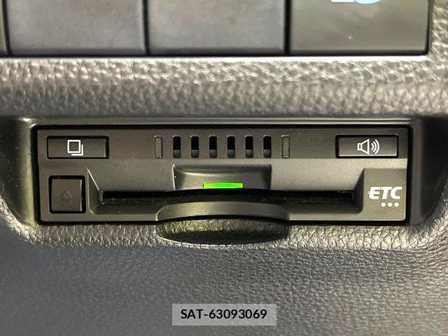 Toyota RAV4 2021-04 8316674-6