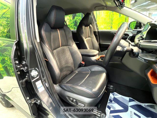 Toyota RAV4 2021-04 8316674-7