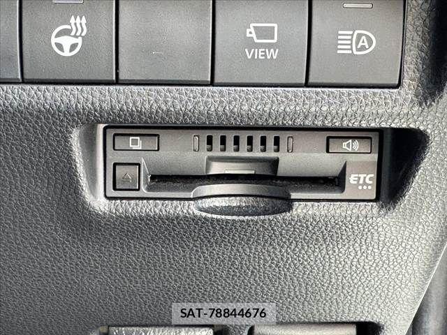 Toyota RAV4 2022-02 8316651-5