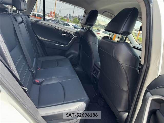 Toyota RAV4 2020-06 8316668-16