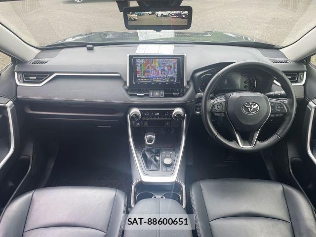 Toyota RAV4 2020-06 8316672-1