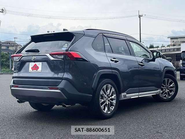 Toyota RAV4 2020-06 8316672-2