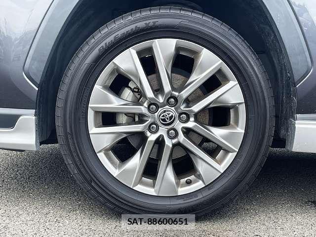 Toyota RAV4 2020-06 8316672-3