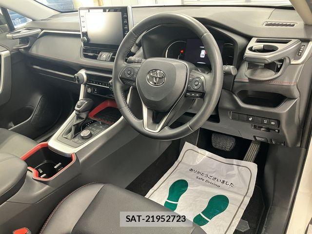 Toyota RAV4 2022-06 8316661-21