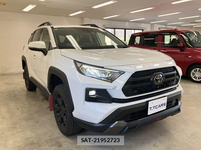 Toyota RAV4 2022-06 8316661-24
