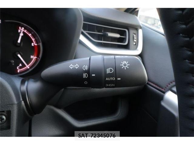 Toyota RAV4 2021-01 8316659-28