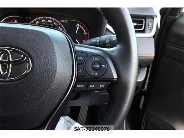Toyota RAV4 2021-01 8316659-4