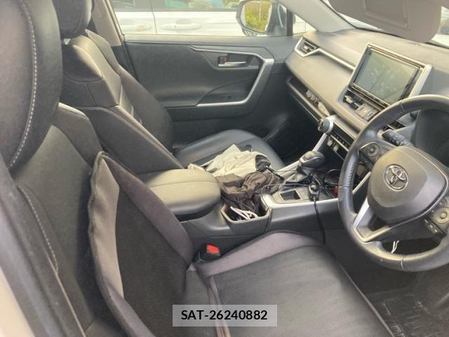 Toyota RAV4 2019-06 8316681-11