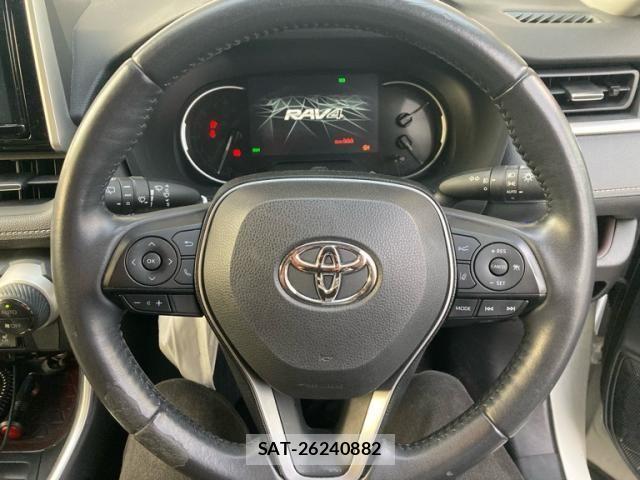 Toyota RAV4 2019-06 8316681-17