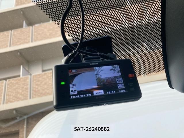 Toyota RAV4 2019-06 8316681-24
