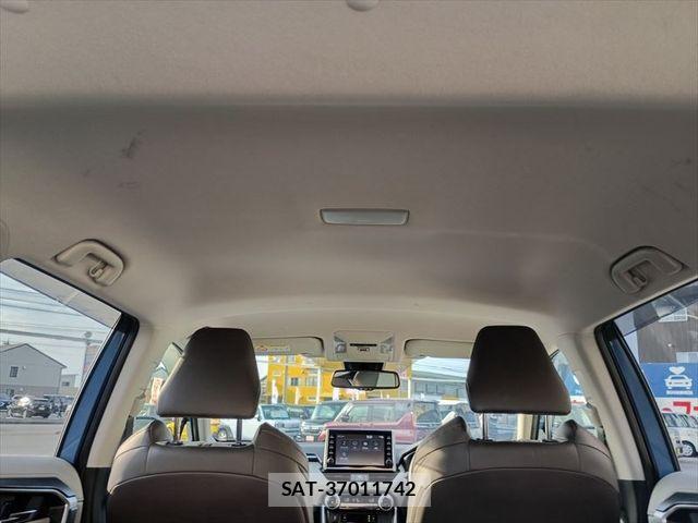 Toyota RAV4 2022-09 8316664-18