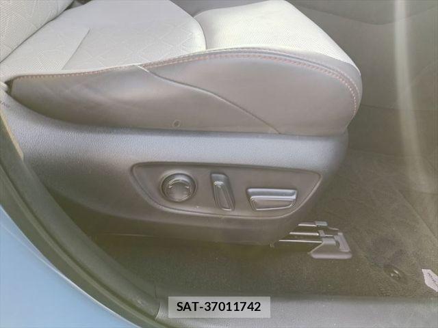 Toyota RAV4 2022-09 8316664-26