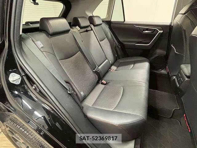Toyota RAV4 2021-09 8337613-11