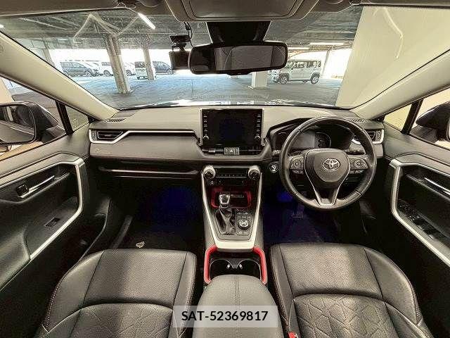 Toyota RAV4 2021-09 8337613-1