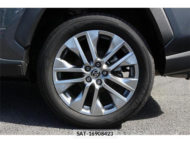 Toyota RAV4 2022-12 8337605-13