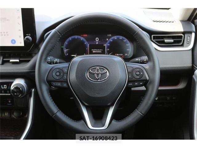 Toyota RAV4 2022-12 8337605-14