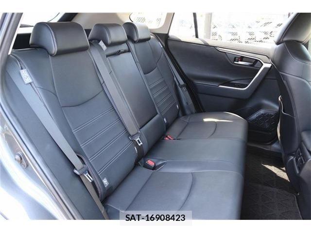 Toyota RAV4 2022-12 8337605-17