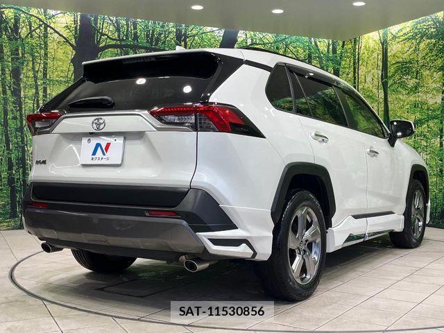 Toyota RAV4 2019-11 8337612-16