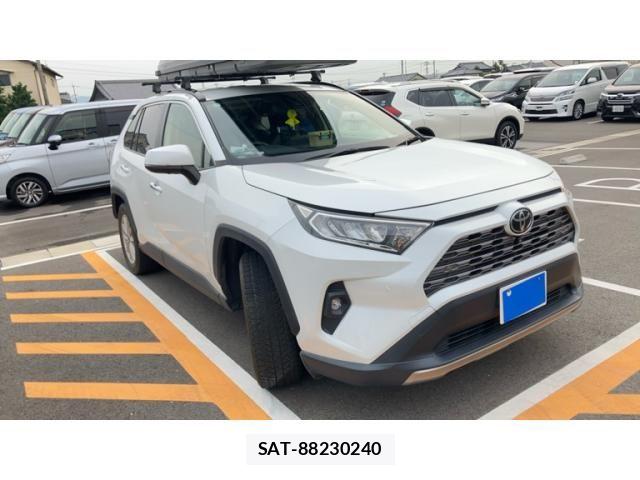 Toyota RAV4 2022-10 8337617-1