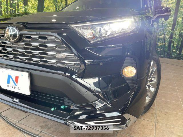 Toyota RAV4 2019-11 8337601-11