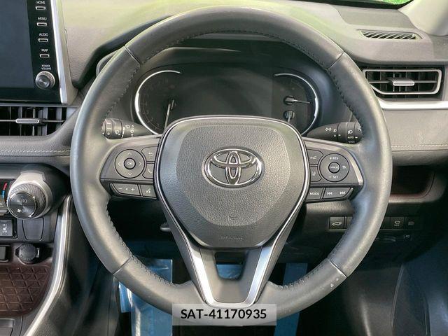 Toyota RAV4 2021-07 8337609-11