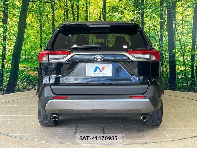 Toyota RAV4 2021-07 8337609-15